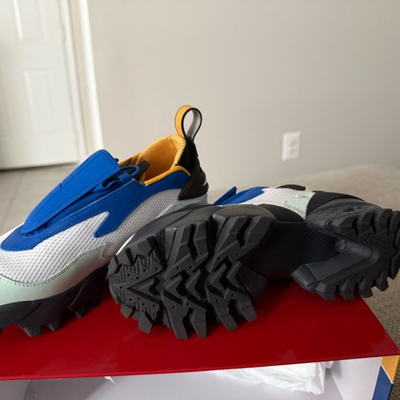 Pyer Moss Sneakers - Picture 2 of 3